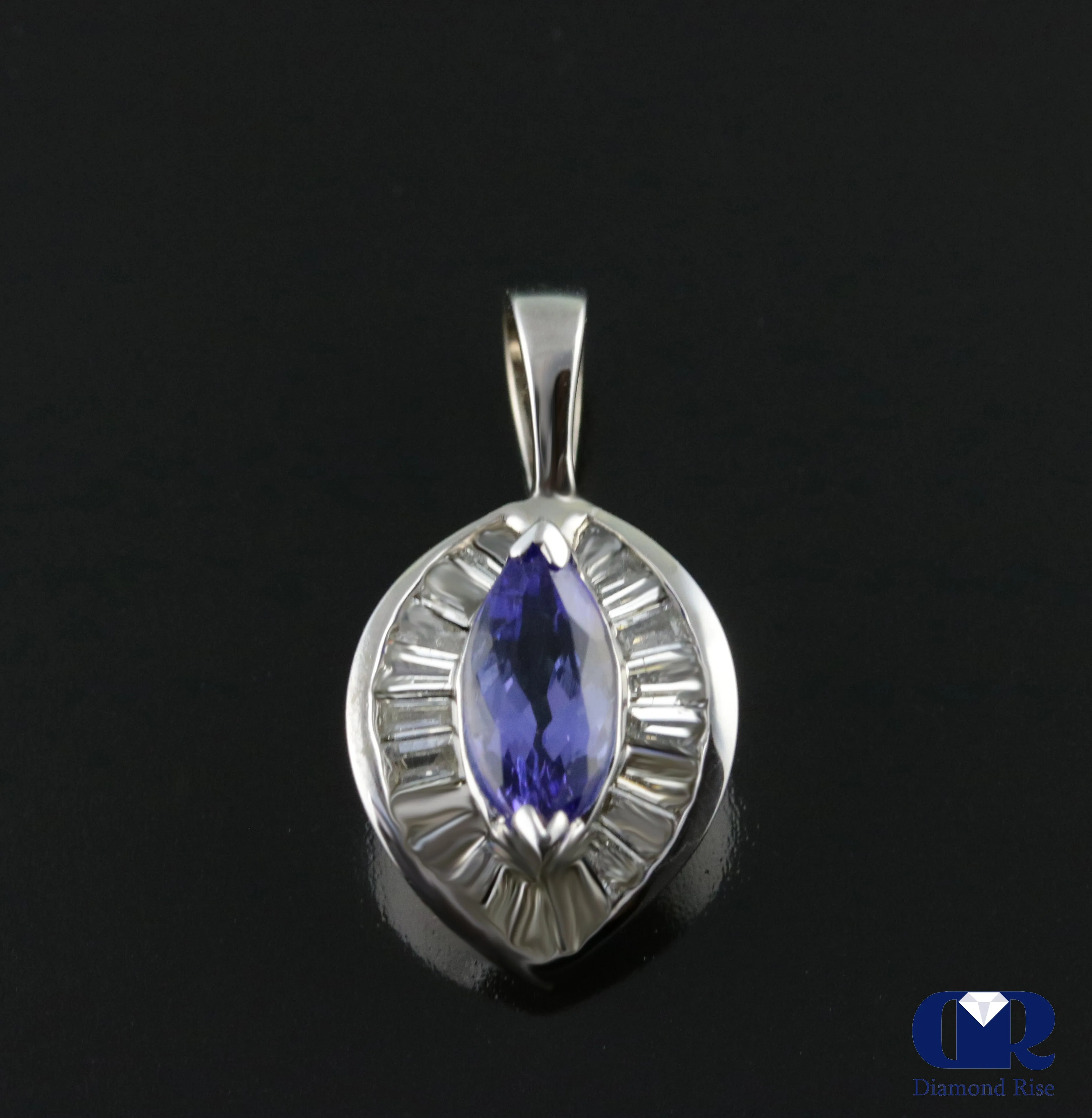 1.30 Ct Tanzanite & Diamond Pendant necklace 14K White Gold With Chain