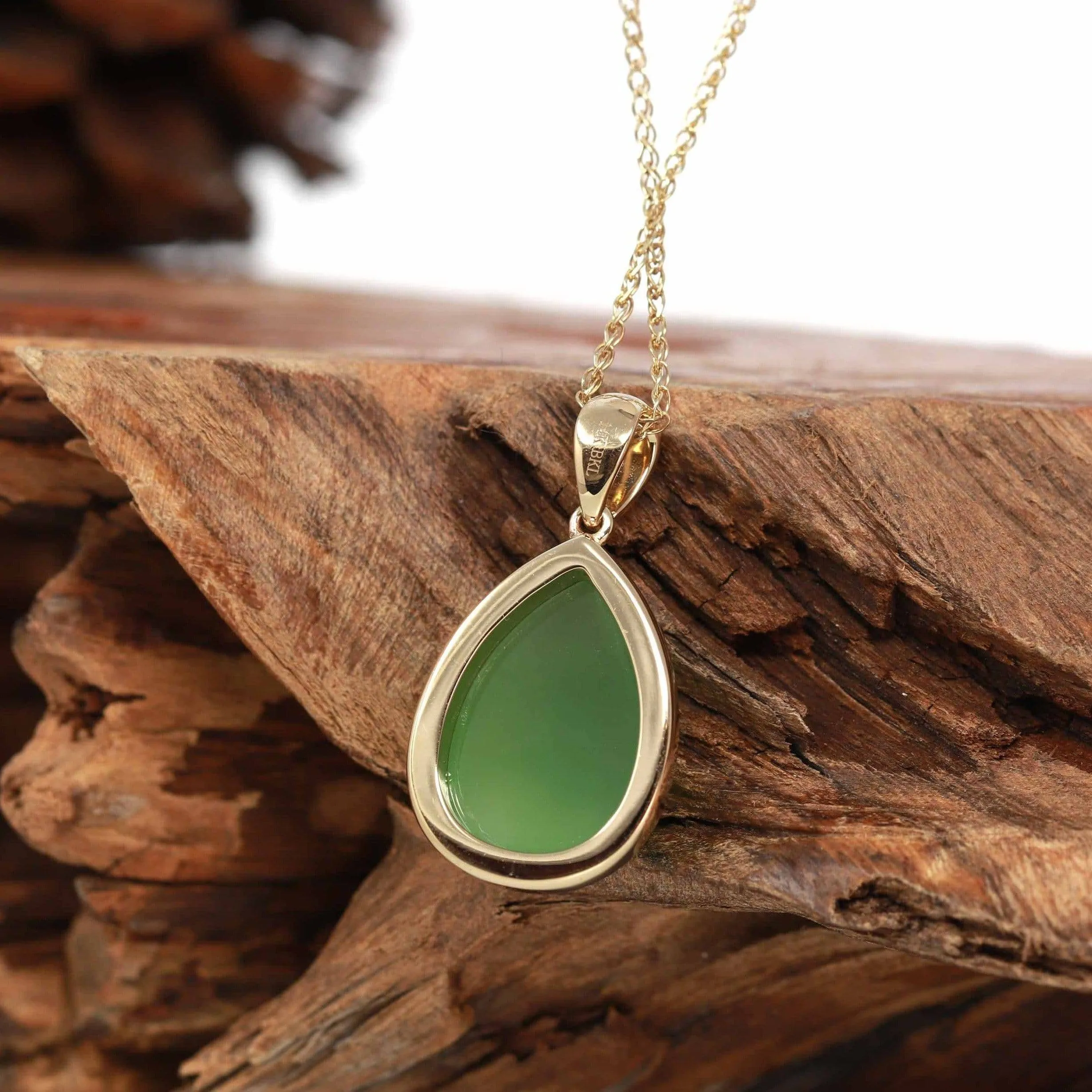 14K Gold Genuine Green Apple Green Jade Tear Drop Diamond Cut Pendant Necklace