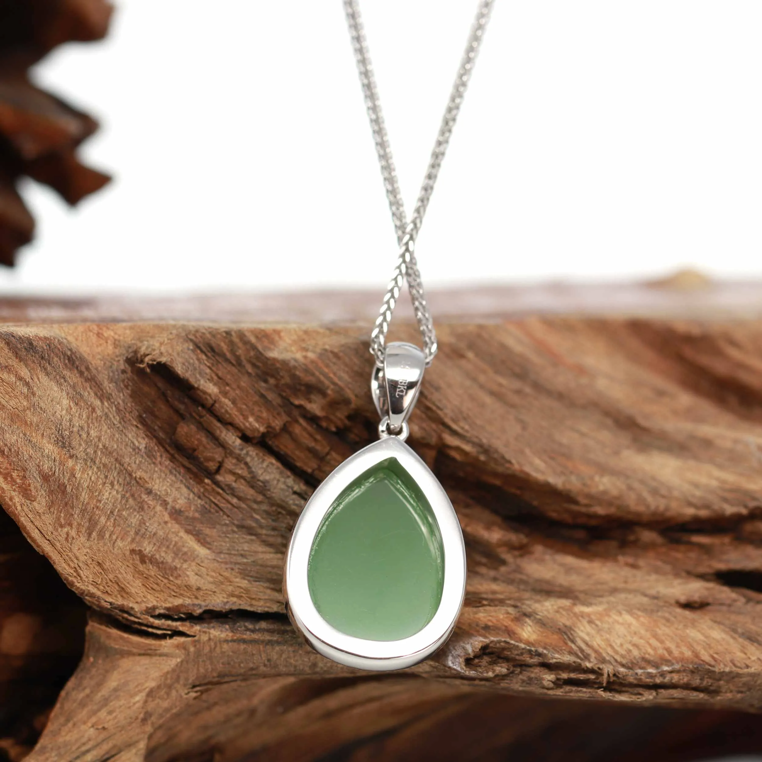 14K Gold Genuine Green Nephrite Apple Green Jade Tear Drop Diamond Cut Setting Pendant Necklace