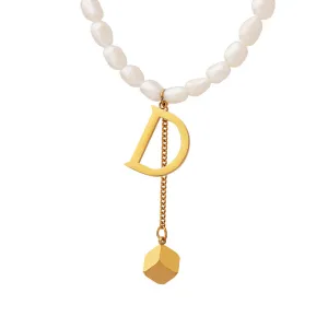 Aristocratic Charm Geometric Pearl Chain Necklace with Square Pendant and Tassel