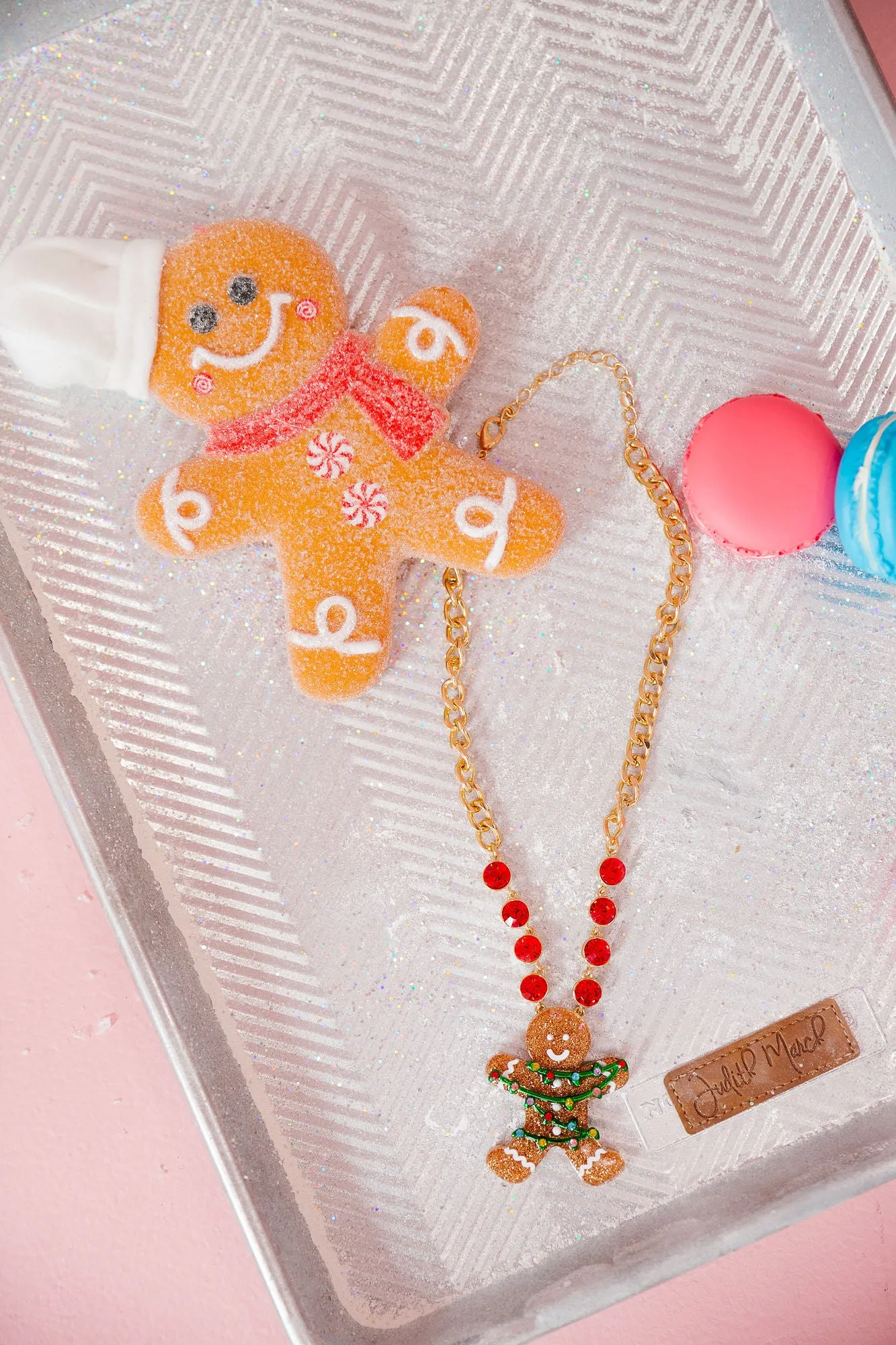 GINGERBREAD DREAMS NECKLACE