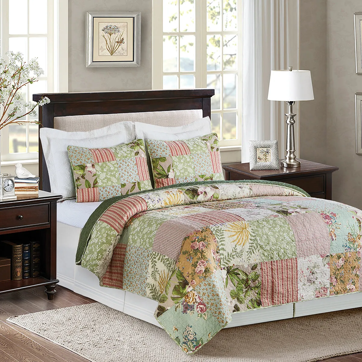 Jovina Quilt Set