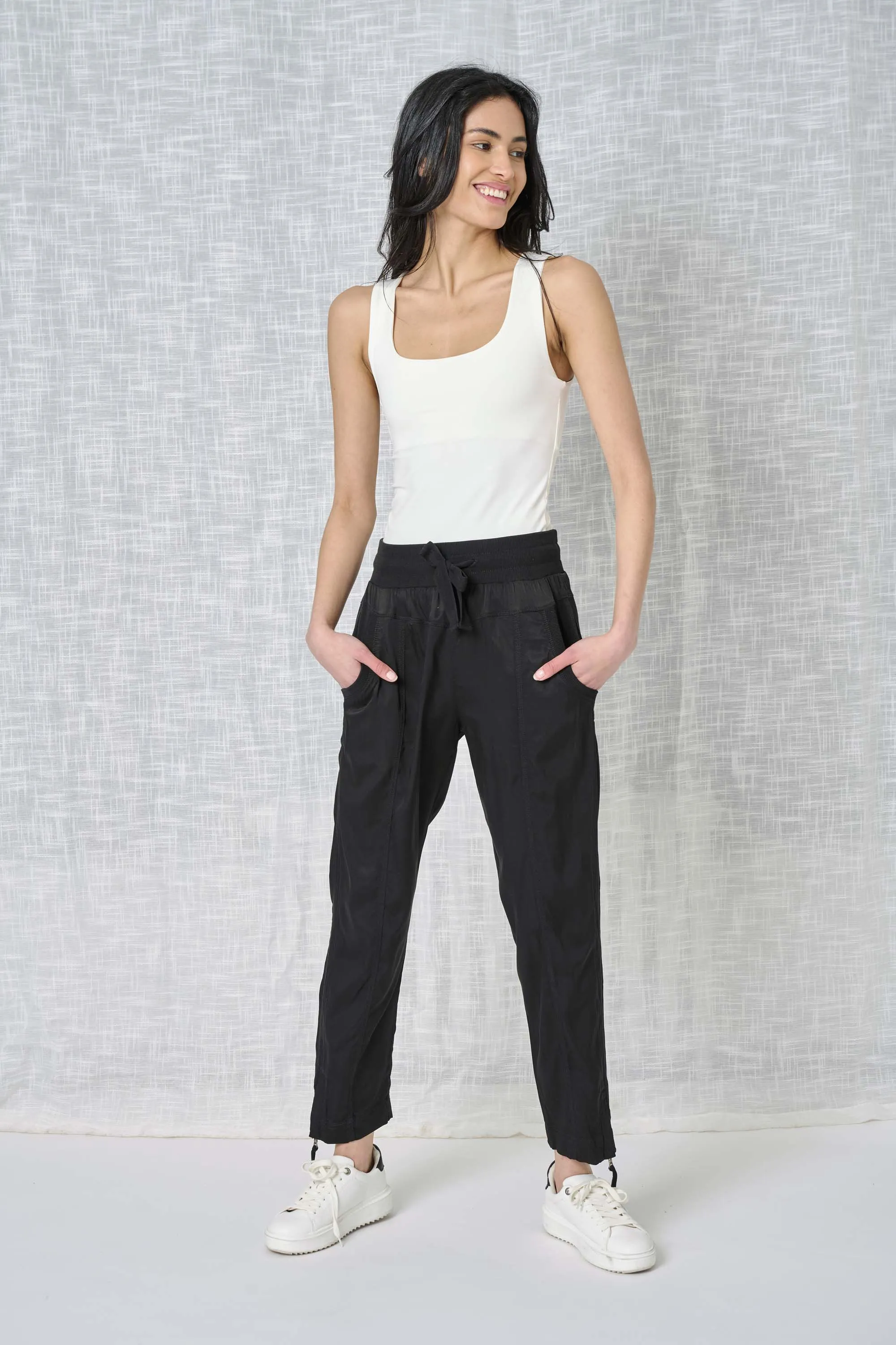 Melody Stretch Cupro Relaxed Fit Jogger