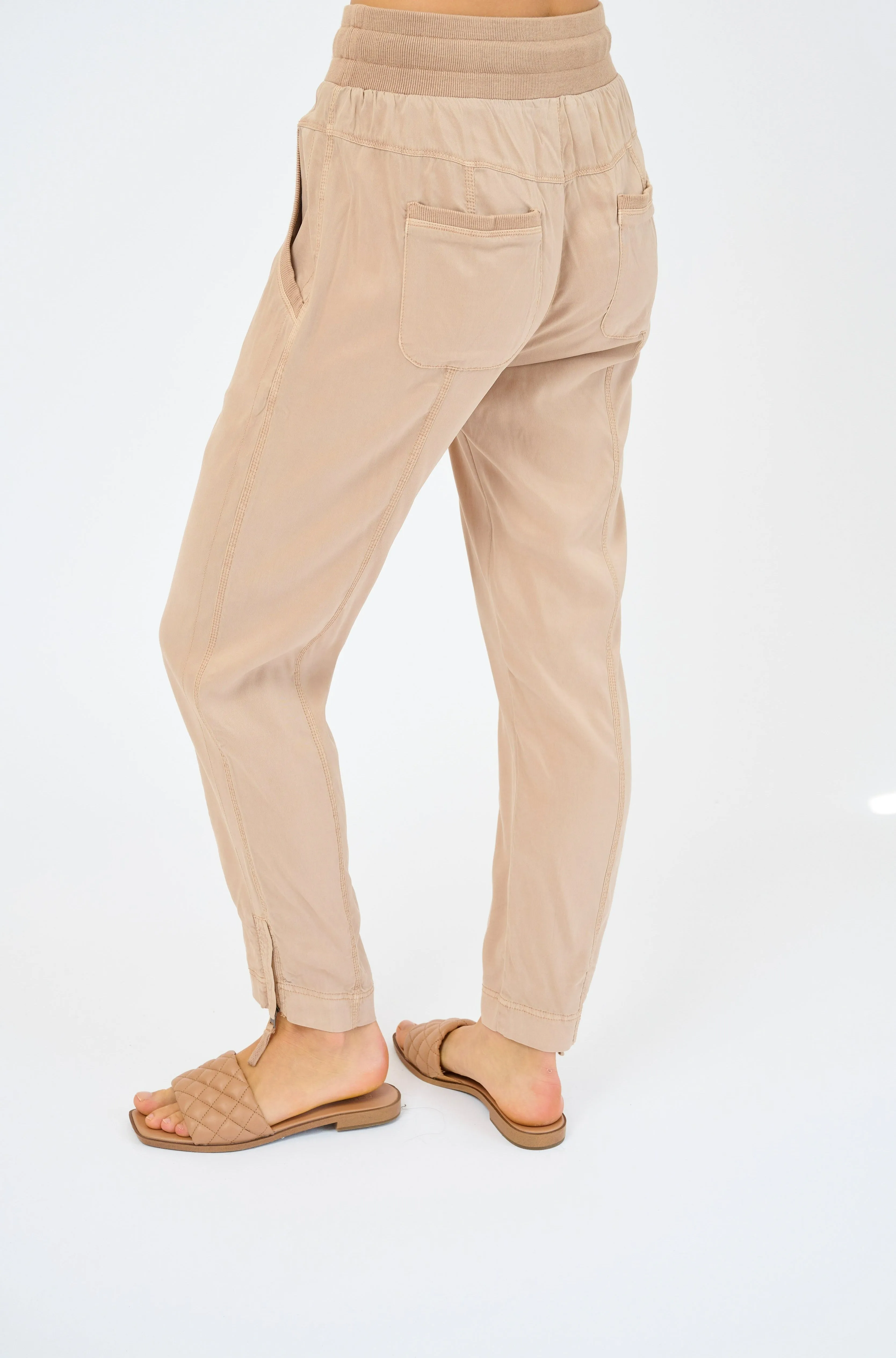 Melody Stretch Cupro Relaxed Fit Jogger