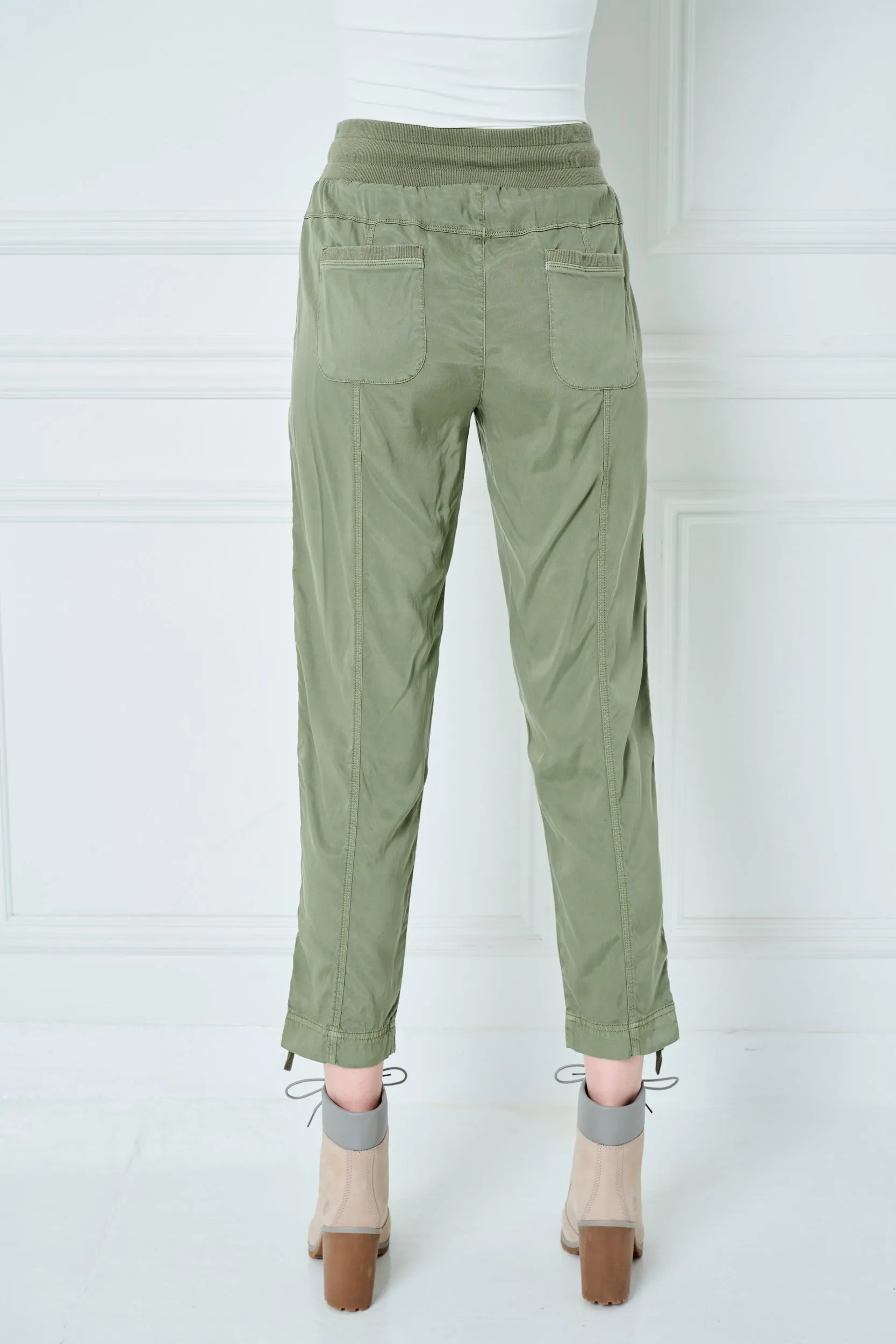 Melody Stretch Cupro Relaxed Fit Jogger