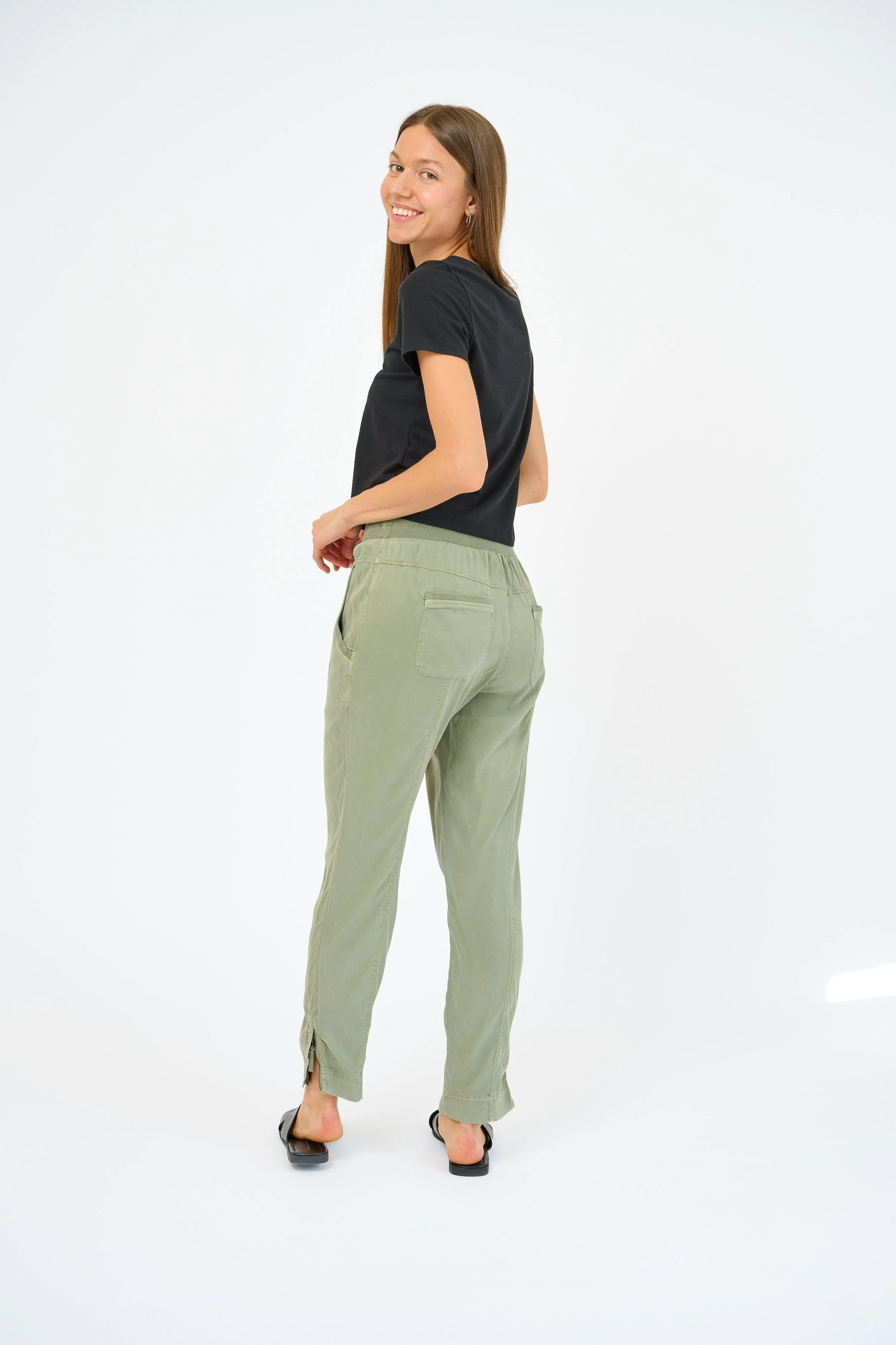 Melody Stretch Cupro Relaxed Fit Jogger